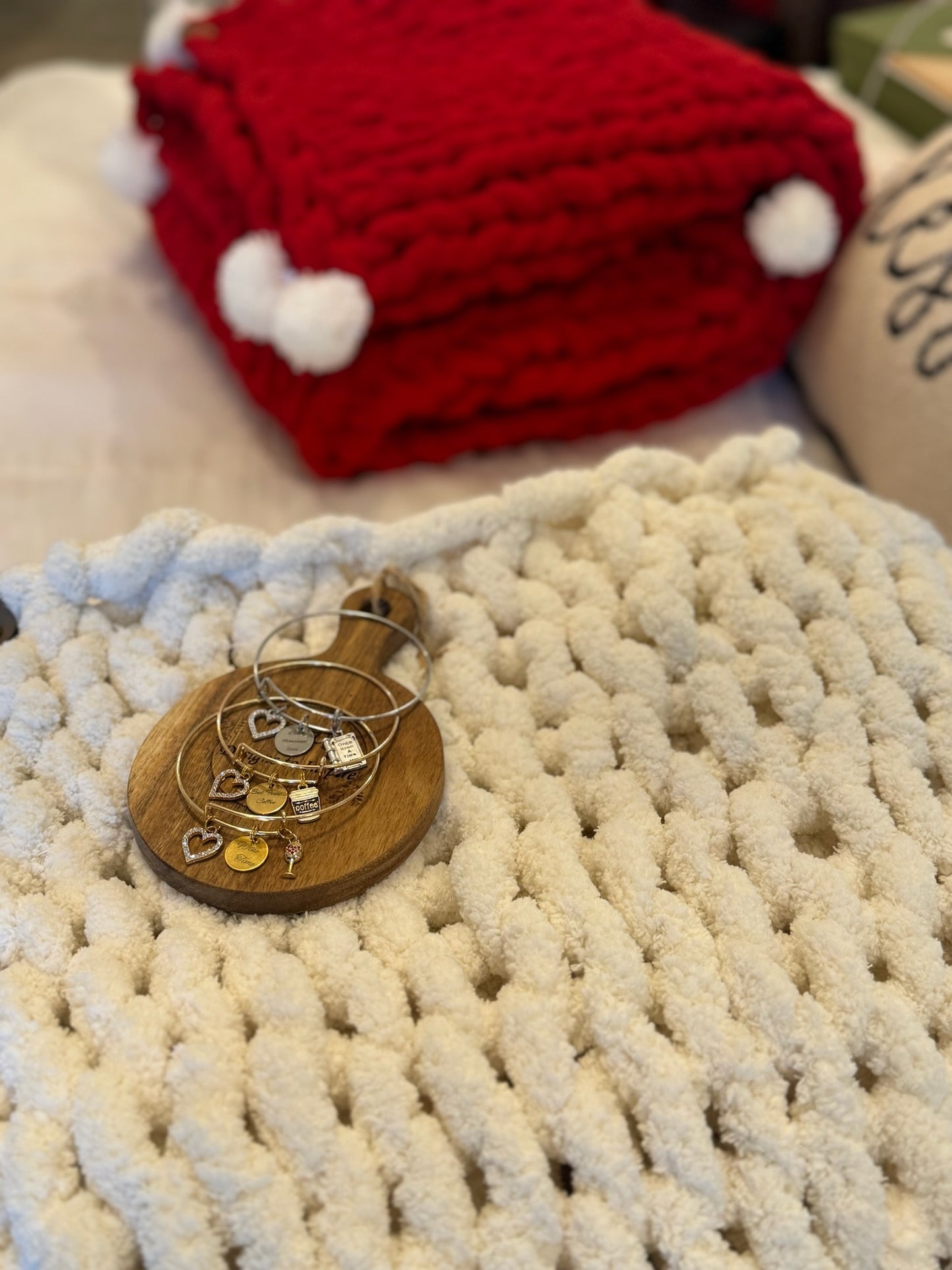 Holiday White Blanket & Bracelet