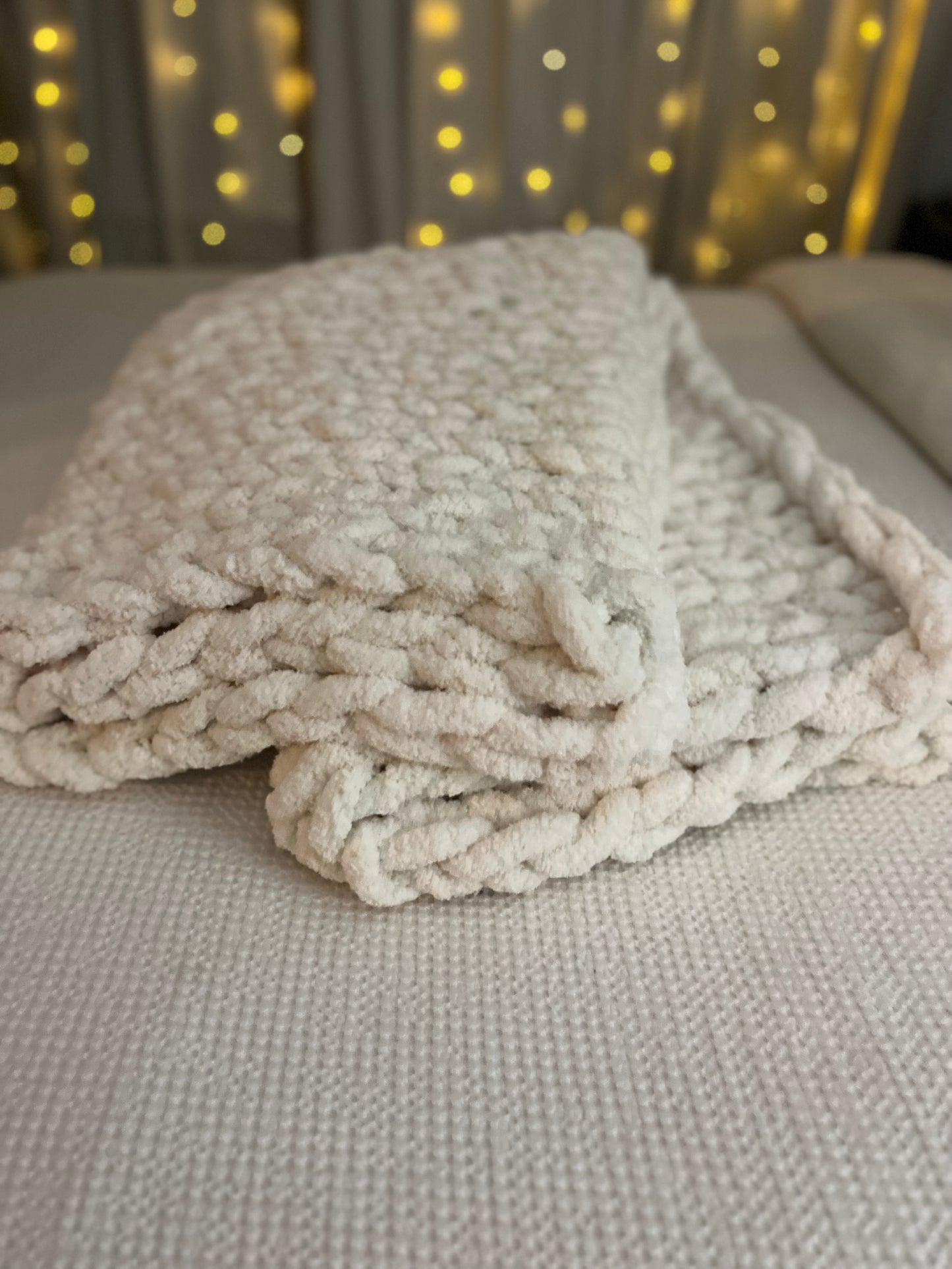 Vintage White Chunky Knit Throw