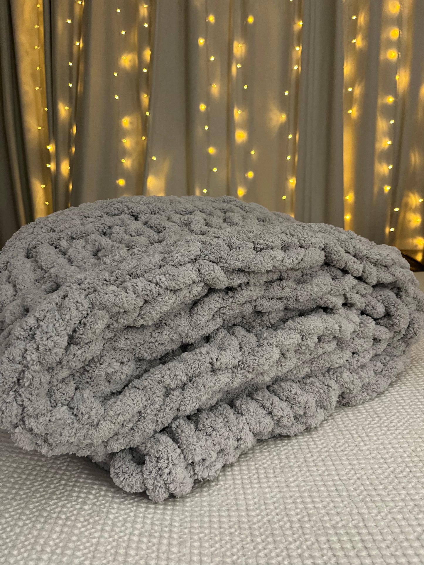 Colossol Classic Cable Chunky Knit Blanket