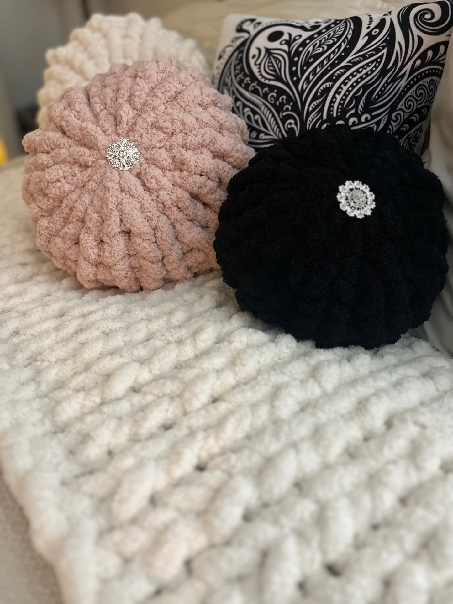 Vintage White Chunky Knit Throw
