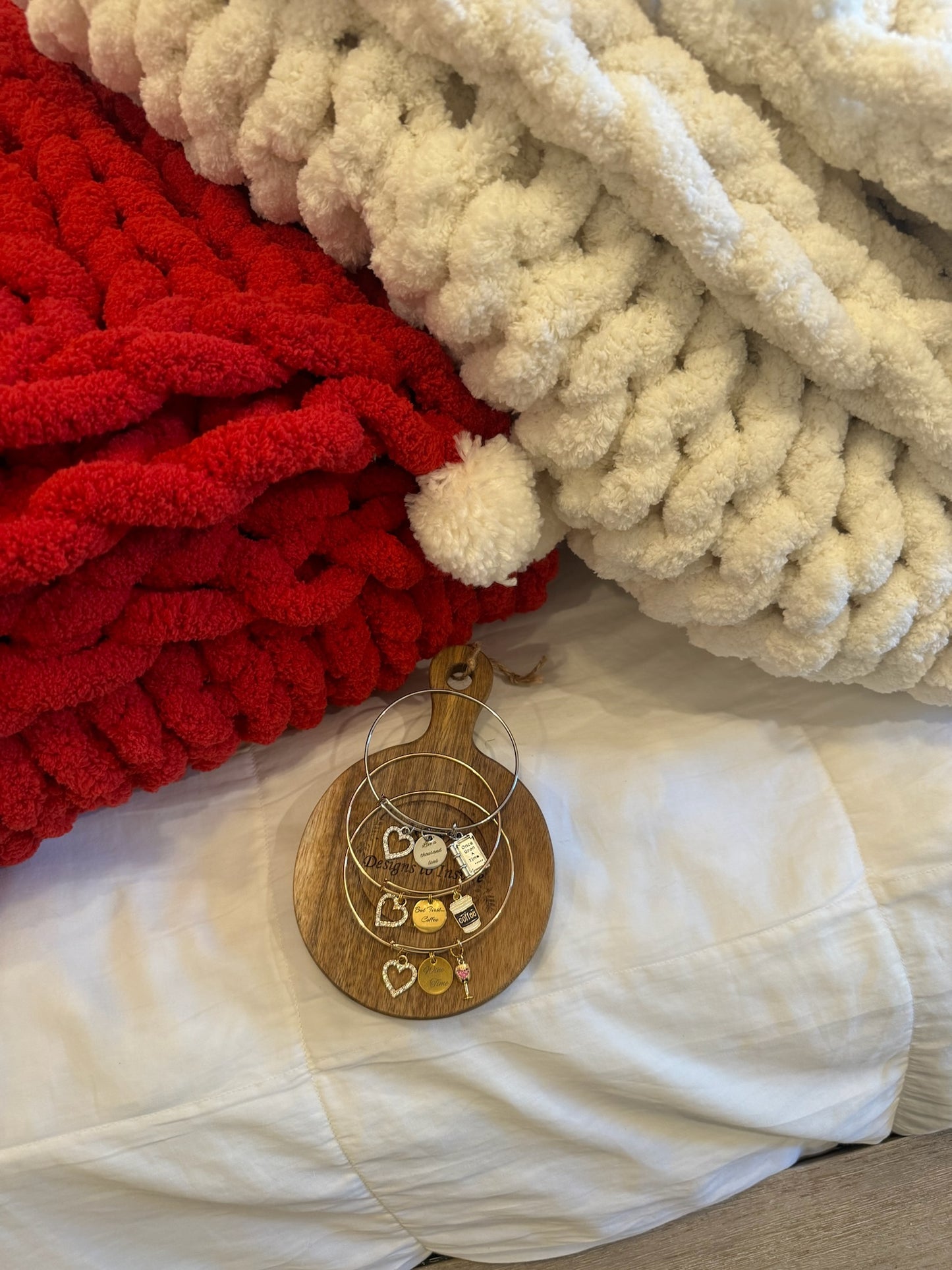 Holiday White Blanket & Bracelet